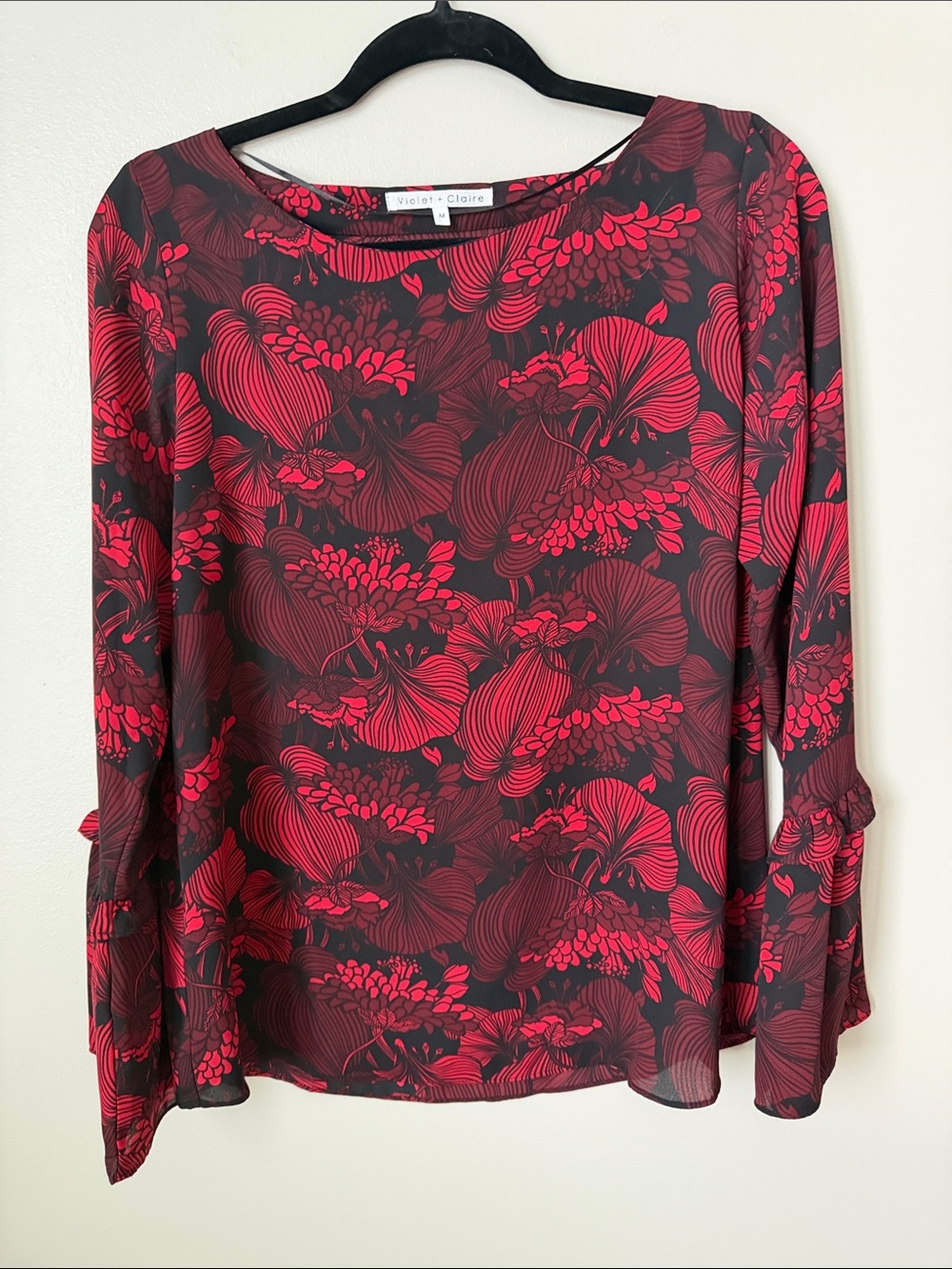 Violet & Claire Black and Red Floral Ruffle-Sleeve Blouse